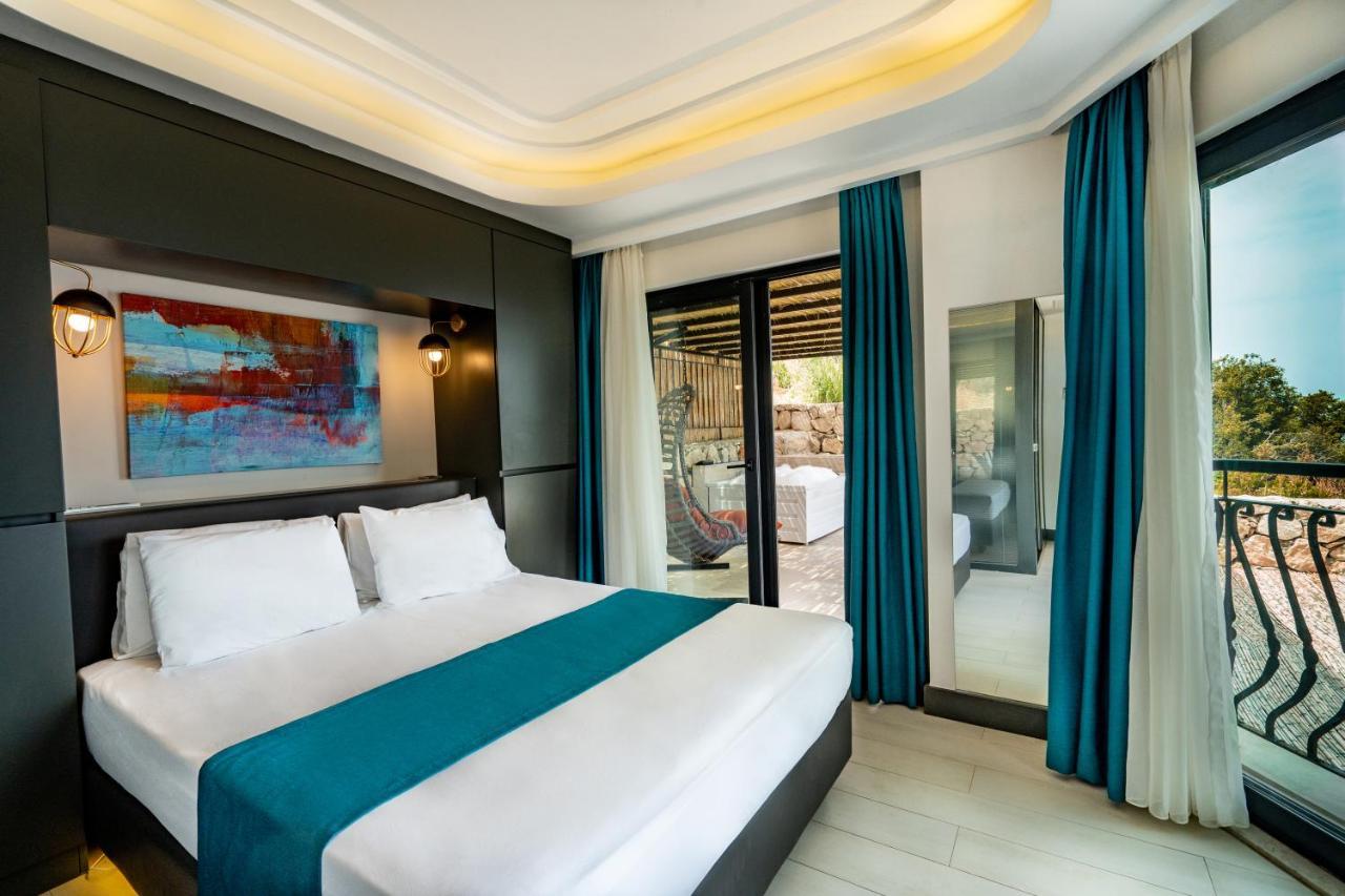Guemues Yazar Hotel كاس الغرفة الصورة