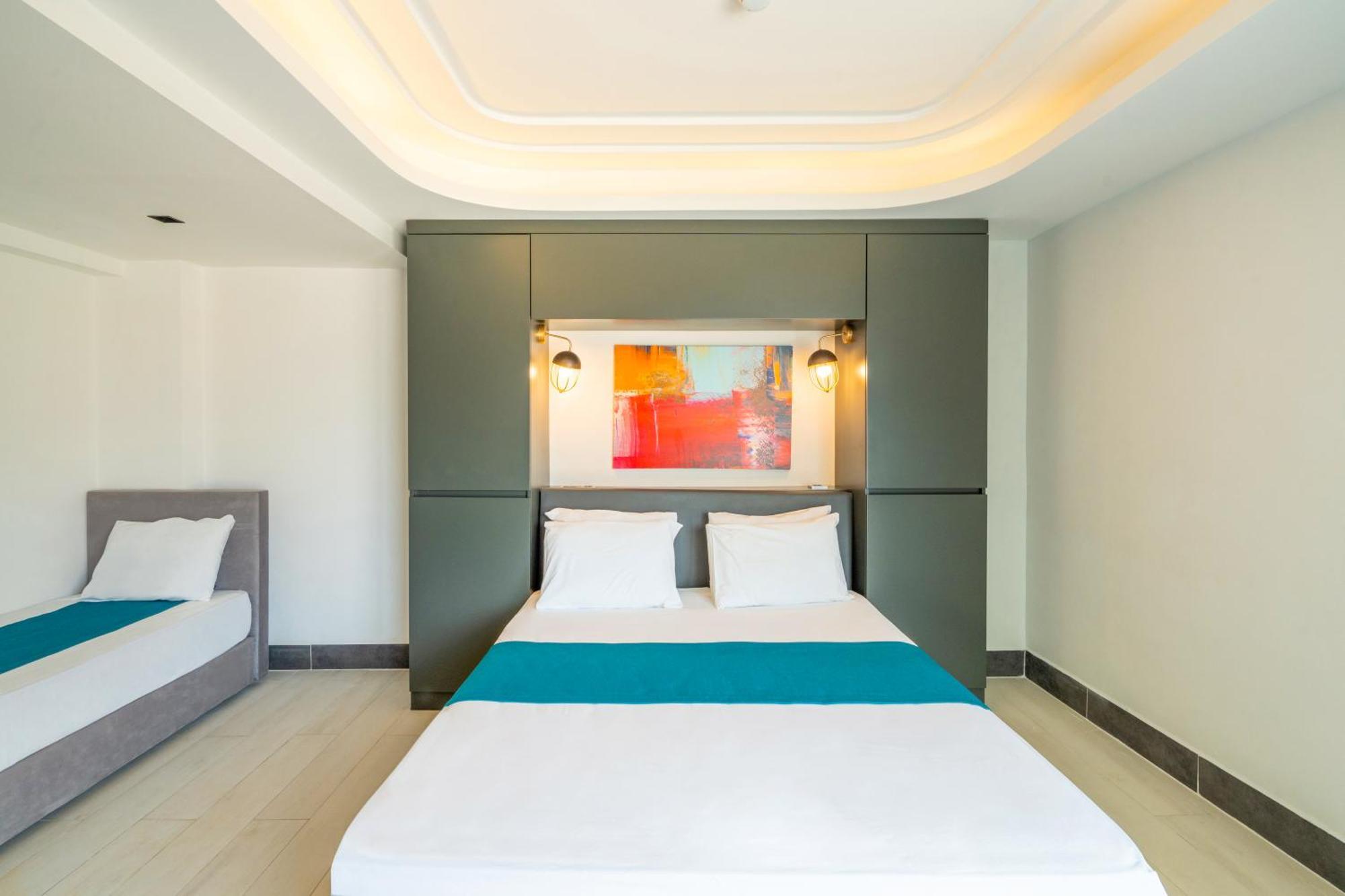 Guemues Yazar Hotel كاس الغرفة الصورة
