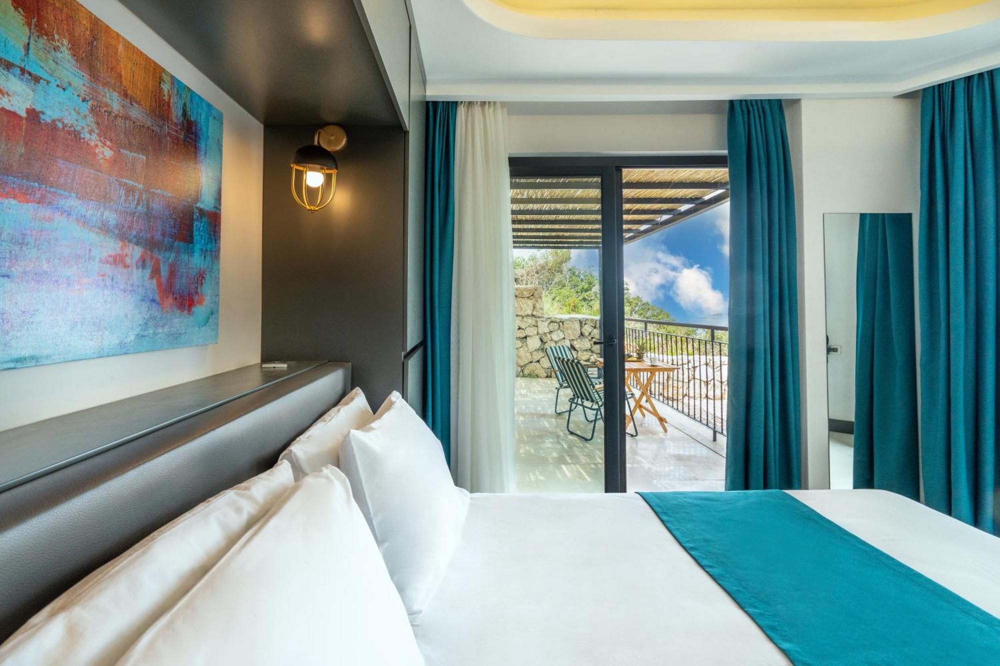 Guemues Yazar Hotel كاس الغرفة الصورة