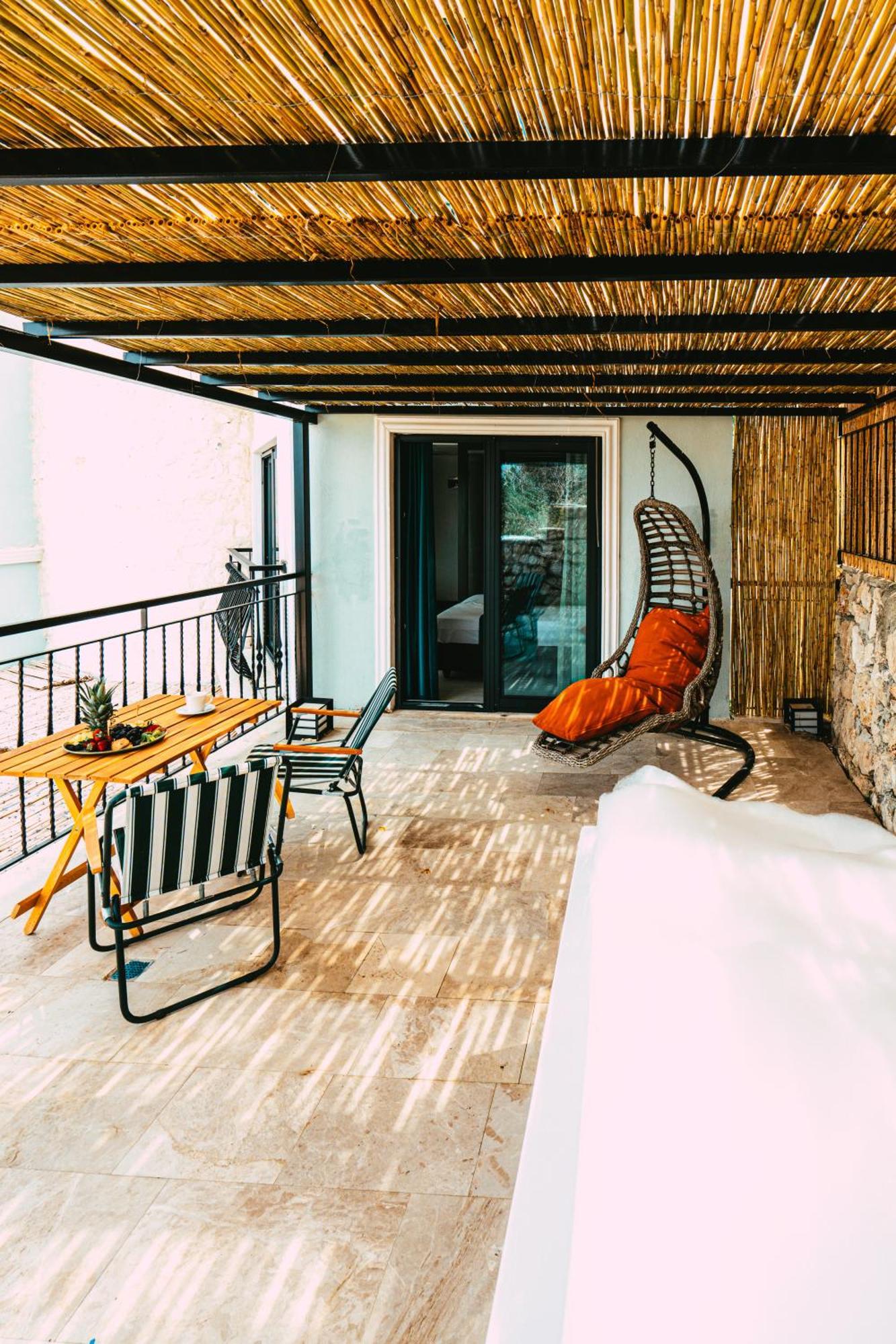 Guemues Yazar Hotel كاس الغرفة الصورة