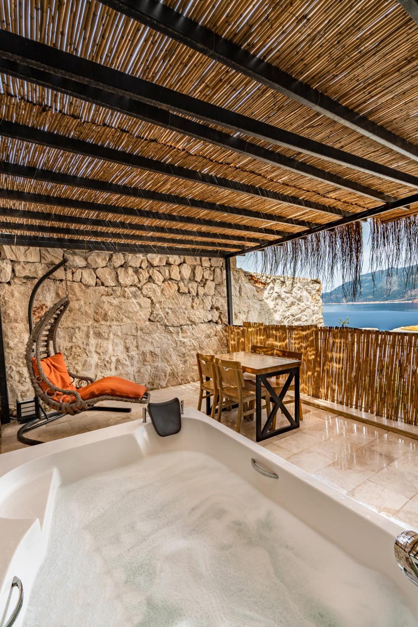 Guemues Yazar Hotel كاس الغرفة الصورة